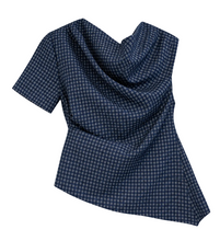 Afbeelding in Gallery-weergave laden, One Shoulder Draped Top

