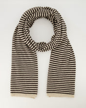 Load image into Gallery viewer, Cassy gestreepte Sjaal
