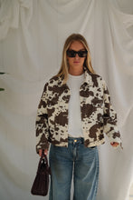 Load image into Gallery viewer, Lou Cow Jas
