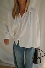 Afbeelding in Gallery-weergave laden, Juul Blouse - Verschillende Kleuren
