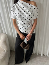 Load image into Gallery viewer, Rue Dot Off Shoulder  Top - Verschillende Kleuren

