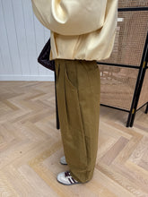 Afbeelding in Gallery-weergave laden, Stef Pantalon
