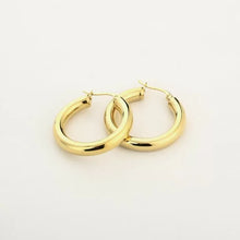 Afbeelding in Gallery-weergave laden, Statement hoop oorbellen klein 3CM - Verschillende Kleuren
