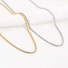 Load image into Gallery viewer, Ketting schakel gedraaid - Verschillende Kleuren
