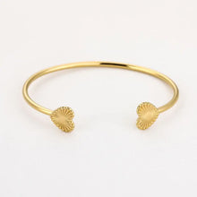 Afbeelding in Gallery-weergave laden, Bangle Vintage hartjes - Verschillende Kleuren

