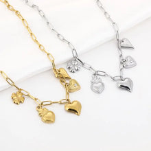 Load image into Gallery viewer, Hartjes bedels ketting - Verschillende Kleuren
