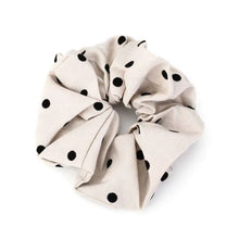 Afbeelding in Gallery-weergave laden, XL Scrunchie Met Stippen - Verschillende Kleuren
