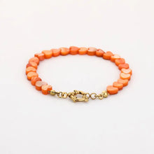 Afbeelding in Gallery-weergave laden, Zomer Hartjes Armband - Verschillende Kleuren

