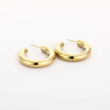 Afbeelding in Gallery-weergave laden, Halve Hoop / Open Hoop Oorbellen 3.5CM- Verschillende Kleuren
