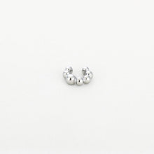 Afbeelding in Gallery-weergave laden, Earcuff Dots - Verschillende Kleuren
