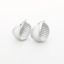 Load image into Gallery viewer, Chique Hoop Oorbellen S / Creolen - Verschillende Kleuren
