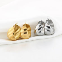 Load image into Gallery viewer, Chique Hoop Oorbellen S / Creolen - Verschillende Kleuren
