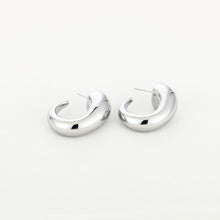 Afbeelding in Gallery-weergave laden, Chique Halve Hoops - Verschillende Kleuren
