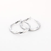 Load image into Gallery viewer, Twisted Hoops - Verschillende Kleuren
