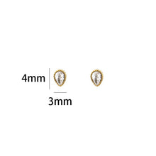Afbeelding in Gallery-weergave laden, Strass Zirkonia Studs

