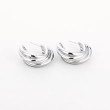 Afbeelding in Gallery-weergave laden, Twisted Hoop - Verschillende Kleuren
