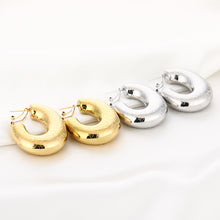 Load image into Gallery viewer, Breede Hoop Oorbellen - Verschillende Kleuren
