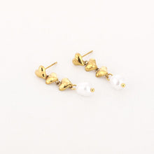 Afbeelding in Gallery-weergave laden, Hartjes Oorbellen met Parel
