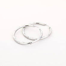 Load image into Gallery viewer, 50MM Hoops met Strass Zirkonia - Verschillende Kleuren
