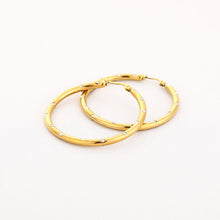 Load image into Gallery viewer, 50MM Hoops met Strass Zirkonia - Verschillende Kleuren
