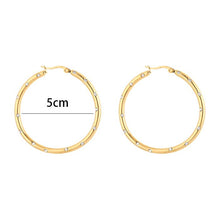 Load image into Gallery viewer, 50MM Hoops met Strass Zirkonia - Verschillende Kleuren
