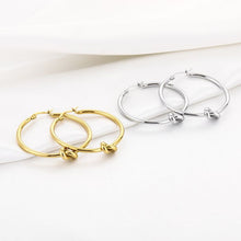 Afbeelding in Gallery-weergave laden, Hoop Oorbellen met Knoop
