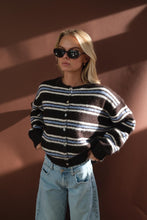 Load image into Gallery viewer, Noa Strepen Vest - Verschillende Kleuren
