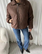 Afbeelding in Gallery-weergave laden, Soy Suede Puffer
