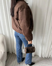 Afbeelding in Gallery-weergave laden, Soy Suede Puffer
