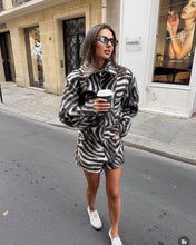 Afbeelding in Gallery-weergave laden, Maisa Zebra Jacket
