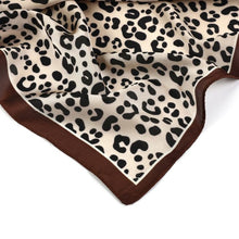 Afbeelding in Gallery-weergave laden, Zijdezachte sjaaltje vierkant - Verschillende Kleuren
