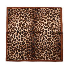 Afbeelding in Gallery-weergave laden, Zijdezachte sjaaltje vierkant - Verschillende Kleuren
