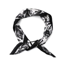 Afbeelding in Gallery-weergave laden, Zijdezachte sjaaltje vierkant - Verschillende Kleuren
