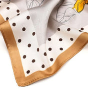 Afbeelding in Gallery-weergave laden, Zijdezachte sjaaltje vierkant - Verschillende Kleuren
