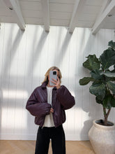 Load image into Gallery viewer, Mees Bomber Bordeaux
