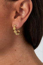 Afbeelding in Gallery-weergave laden, Buy Me A Flower Oorbellen Goud
