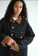 Load image into Gallery viewer, Solly Denim  Jacket
