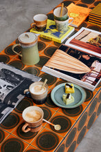 Afbeelding in Gallery-weergave laden, 70s Keramiek: Cappuccino Mok Rock
