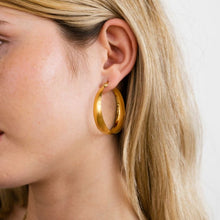 Afbeelding in Gallery-weergave laden, Flat Hoops - Verschillende Kleuren
