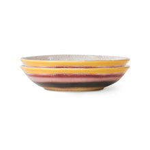 Afbeelding in Gallery-weergave laden, 70s ceramics: Curry Kommen Hibiscus, (set van 2)
