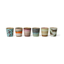 Afbeelding in Gallery-weergave laden, 70s ceramics: coffee mugs, surreal (set of 6)
