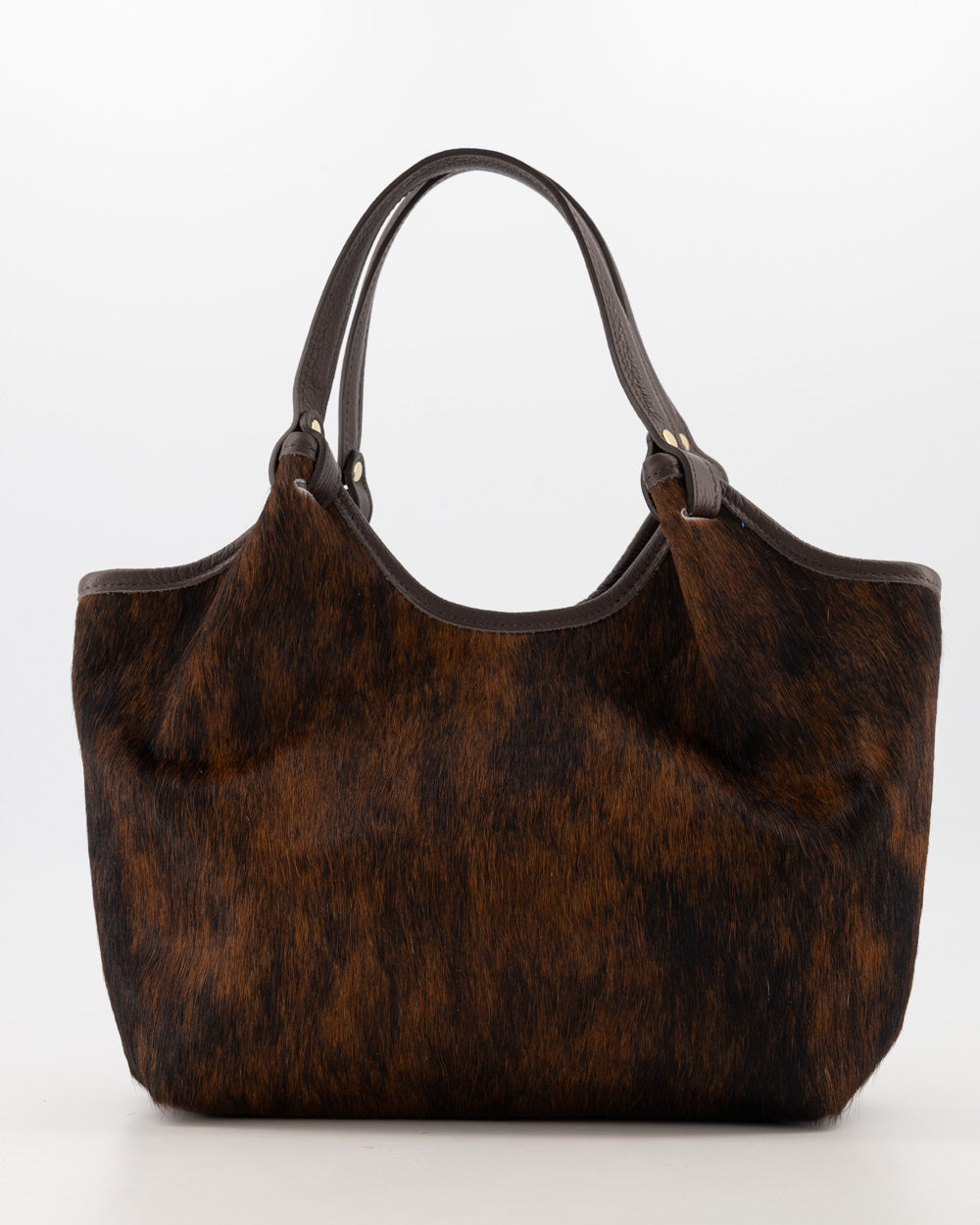 LounTas  Medium Vacht