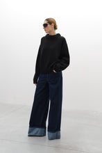 Load image into Gallery viewer, Demi Trui Zwart
