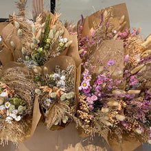Load image into Gallery viewer, Dried Flowers Bouquet
